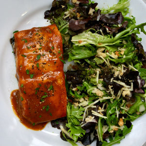 moppin' salmon with salad